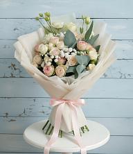 Букет цветов из:  Розы и Лизиантусы в Полысаево