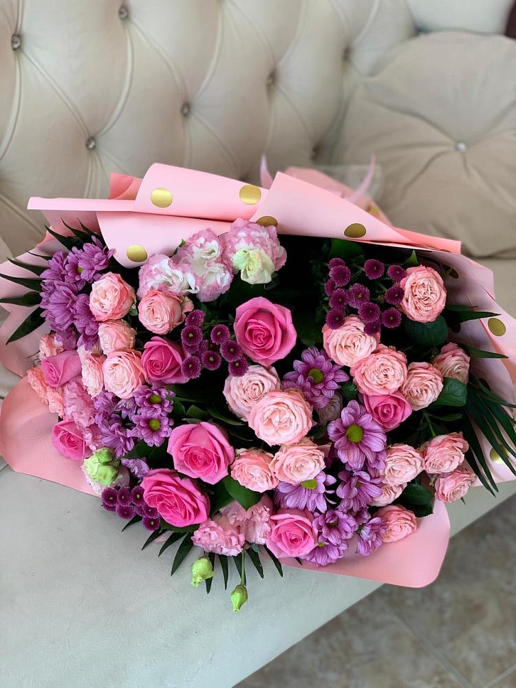 Букет цветов из: Хризантемы, Розы и Лизиантусы в Полысаево