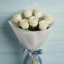 Букет 7 Белых роз Эдлесс Лав в Полысаево
