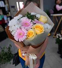 Букет цветов из:  Герберы, Розы и Хризантемы в Полысаево