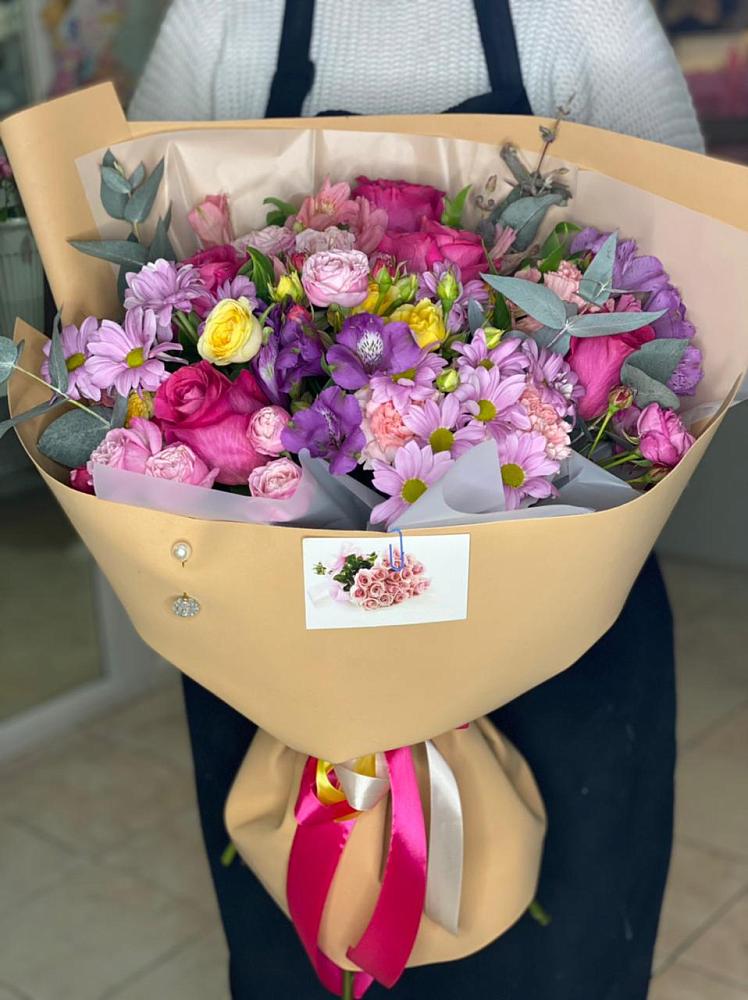 Букет цветов из: Хризантемы, Гвоздики и Альстромерии в Полысаево