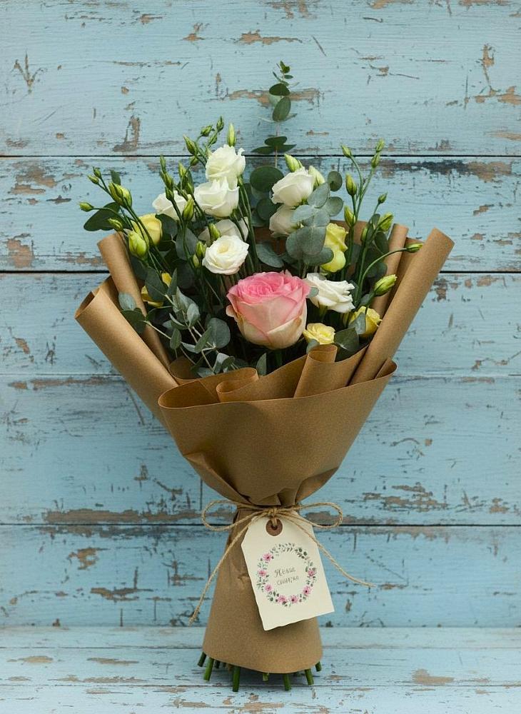 Букет цветов из: Розы и Лизиантусы в Полысаево