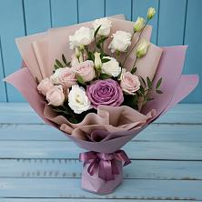 Букет цветов из:  Розы и Лизиантусы в Полысаево