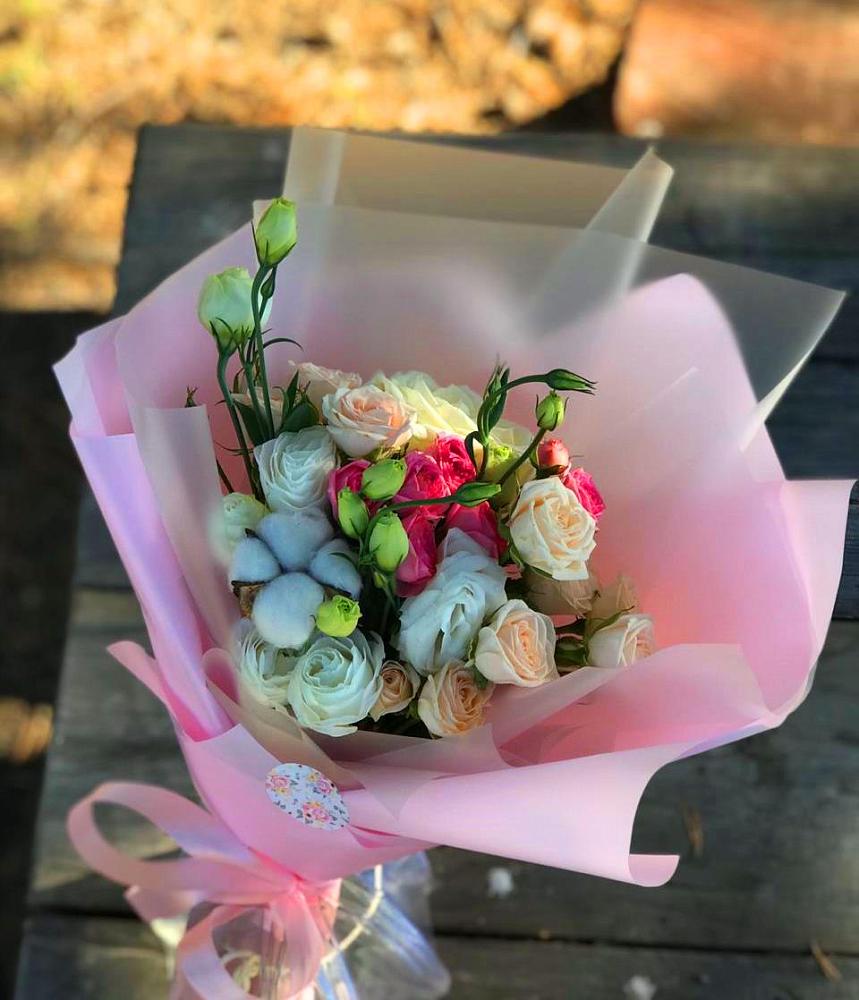 Букет цветов из: Розы и Лизиантусы в Полысаево