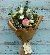 Букет цветов из:  Розы и Лизиантусы в Полысаево