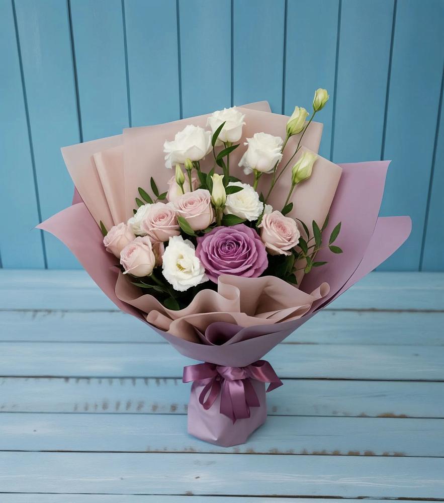 Букет цветов из: Розы и Лизиантусы в Полысаево